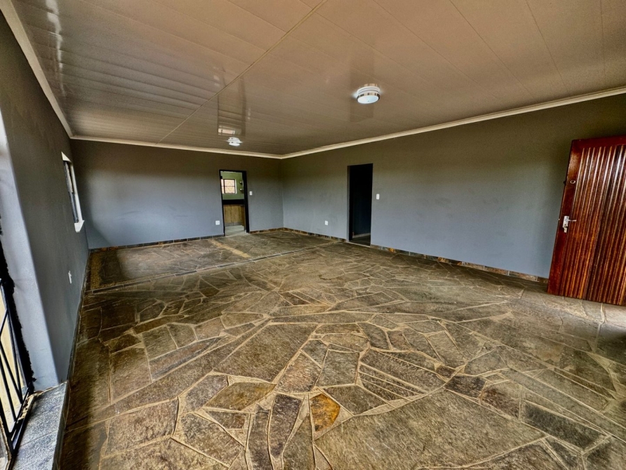 To Let Commercial Property for Rent in Wilgeboom A H North West